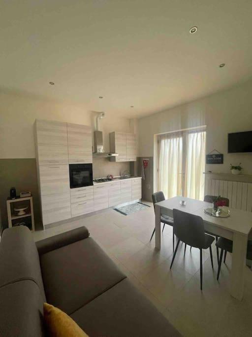 Apartment Near Como And Milan With Private Garage Mozzate Extérieur photo
