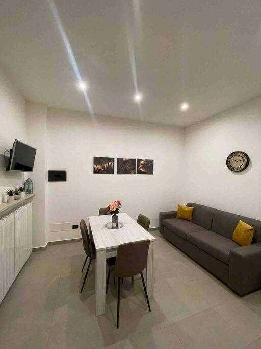 Apartment Near Como And Milan With Private Garage Mozzate Extérieur photo